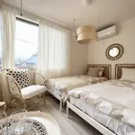 Tyo Ikebukuro Designer\'S Apt 203